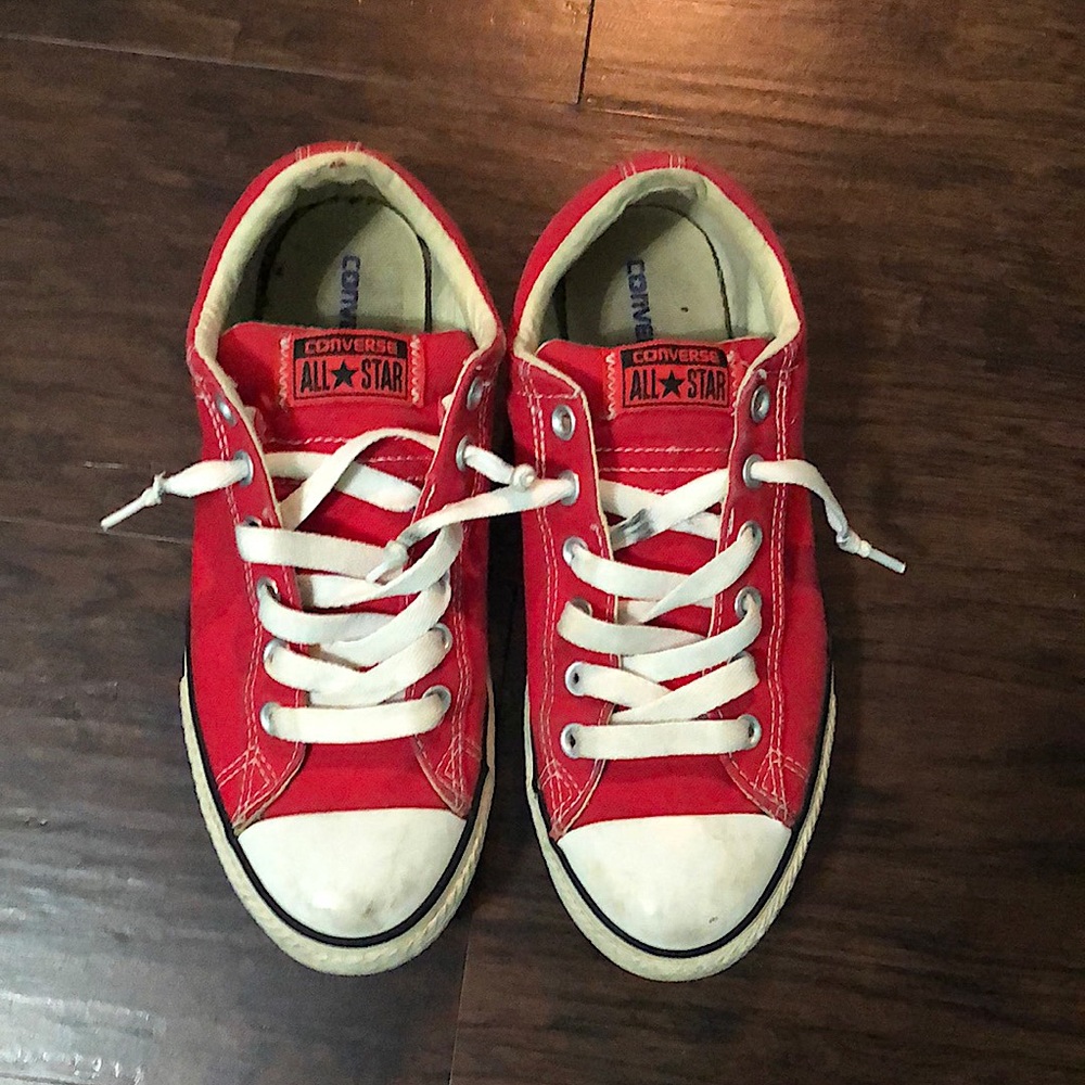 Red low top converse